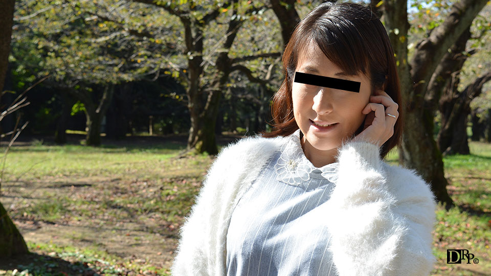 Seducing The House Wife, 27 (PacoPacoMama-020217_019)