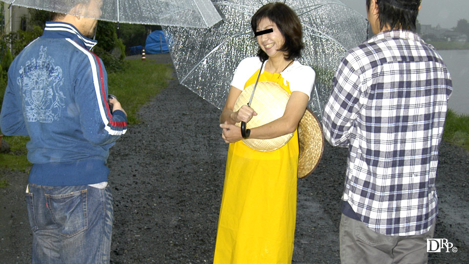Bright Country Woman (PacoPacoMama-020717_022)