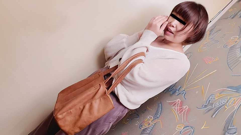 デリヘル呼んだら隣の人妻だったので口止め中出し性交 山田しほ