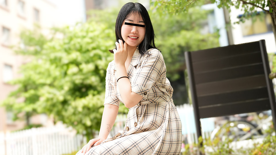 A mix of saliva and love juice! A married woman's intense PtoM sex! : Mie Arakawa (PacoPacoMama-040726_100)