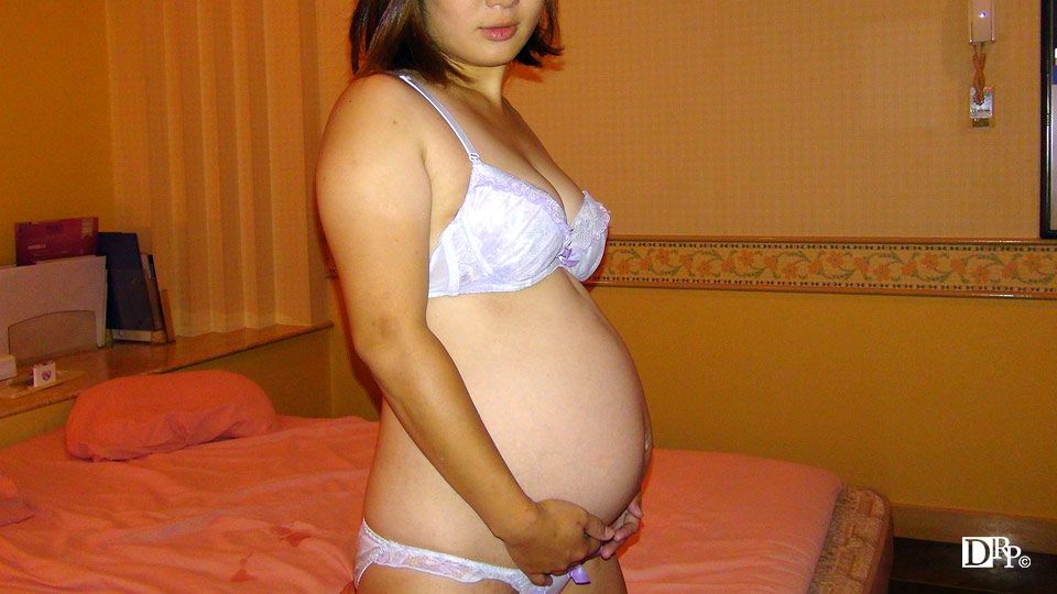 One More Time! Knock Down A Young Pregnant Woman (PacoPacoMama-042517_070) sample image 1