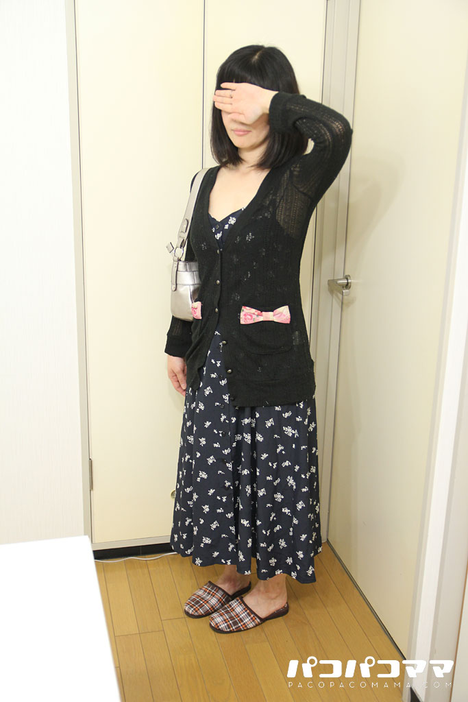 人妻投稿映像 〜旦那が見てても、お汁が止まらない私〜