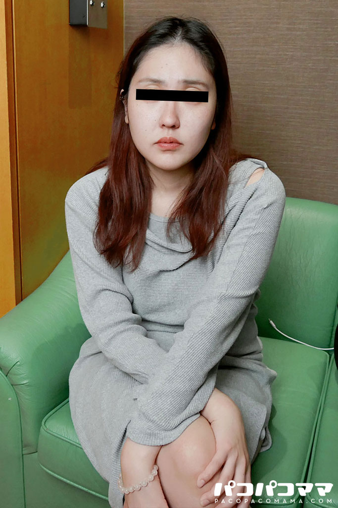 ごっくんする人妻たち145 ~夫のも飲んだことのない若妻の初精飲~